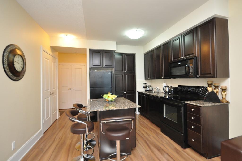 Napa Furnished Rental Apartments Square One Mississauga Zimmer foto