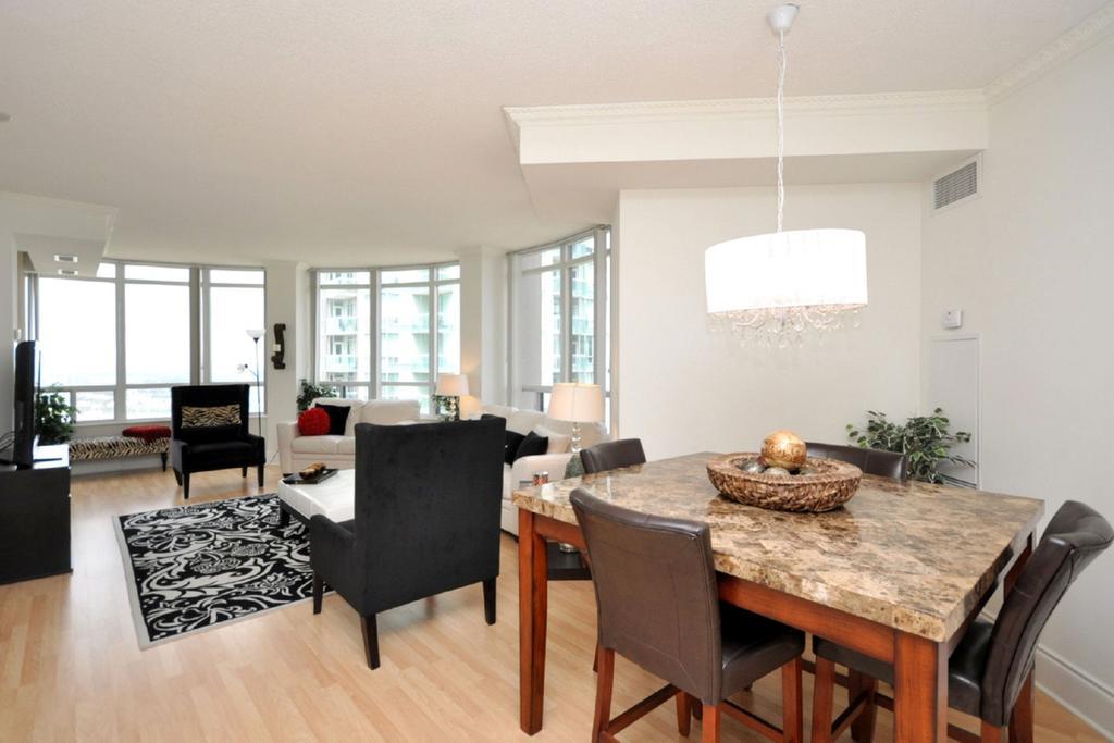Napa Furnished Rental Apartments Square One Mississauga Zimmer foto