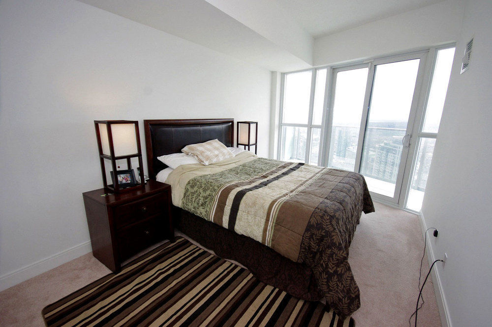 Napa Furnished Rental Apartments Square One Mississauga Exterior foto